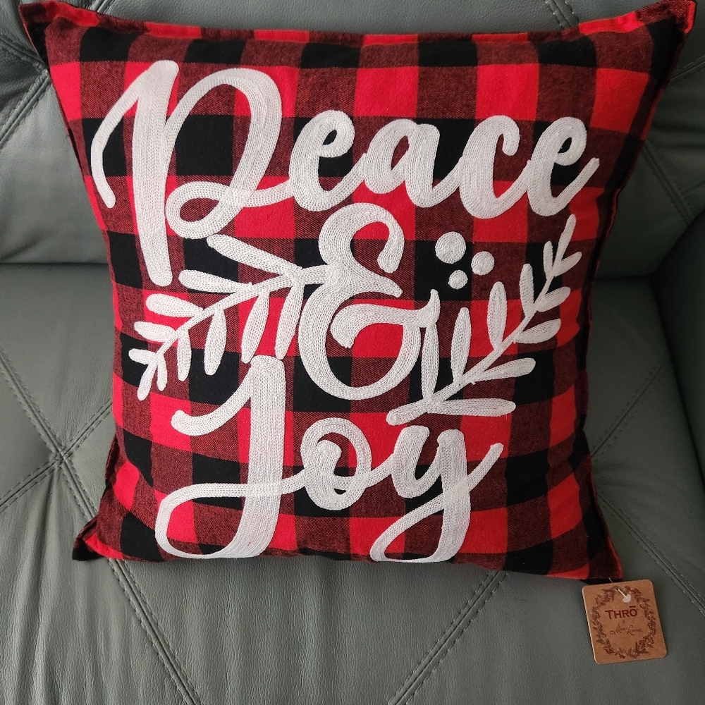 Thro Marlo Lorenz Button Christmas Red/ Black Linen Medium Sz Pillow Included
